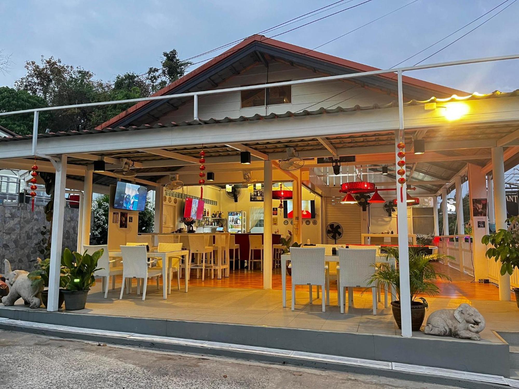 Elephant Sports Bar And Accommodation Phuket Dış mekan fotoğraf